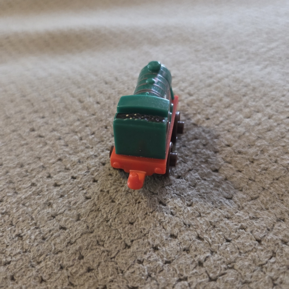 Thomas & Friends Minis Engine - Andes  Mint theme train 2" 2014 - Picture 5 of 10